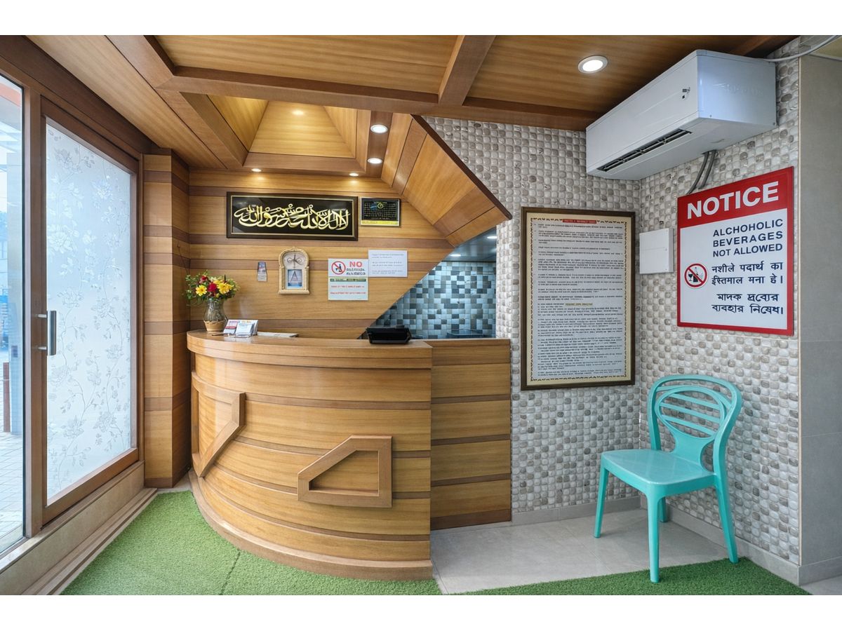 Reception area of New Metro Guest House in Kolkata budget accommodation